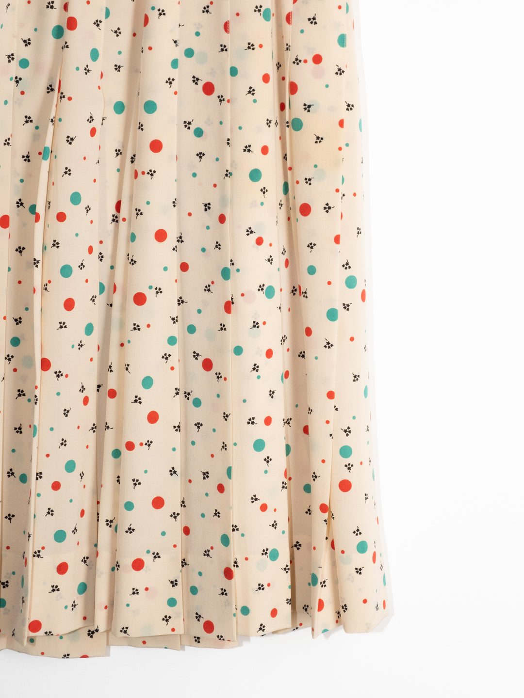 Creme Dots Suit