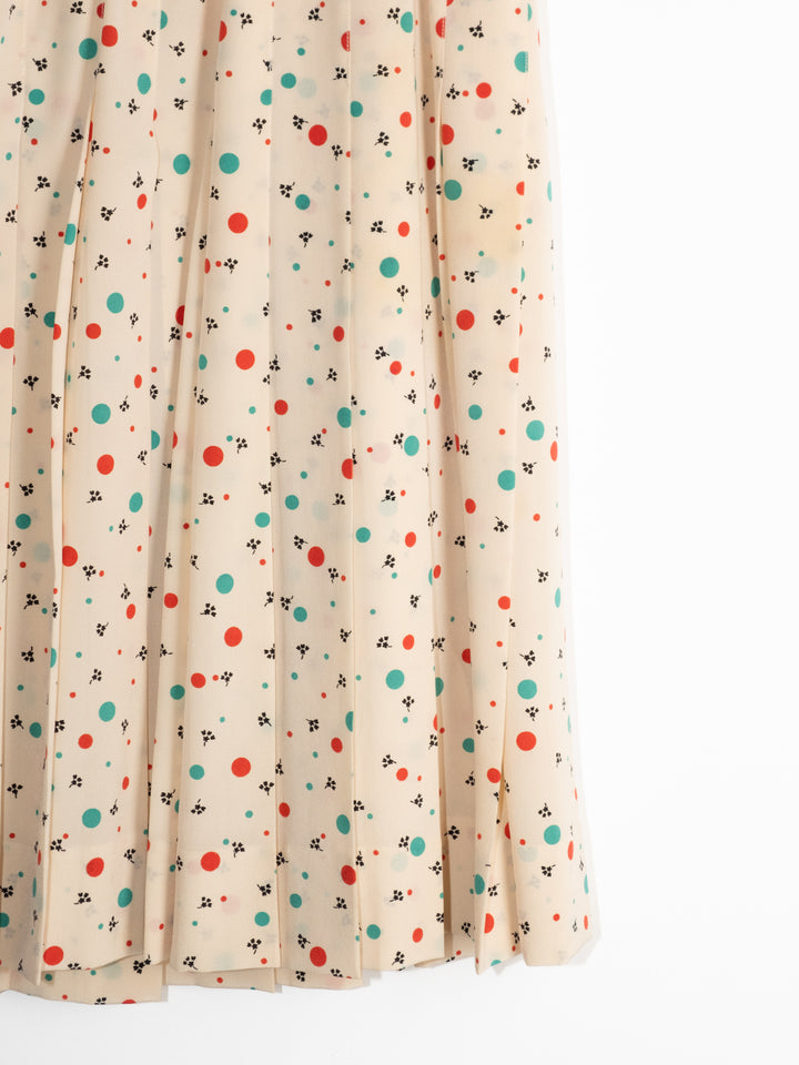 Creme Dots Suit