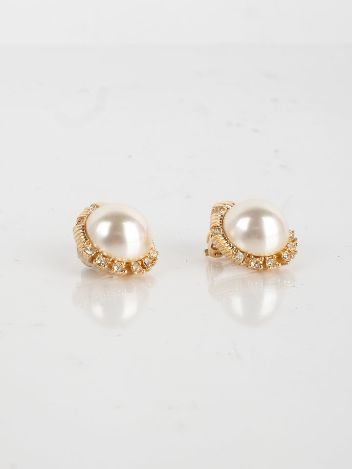 Nina Ricci - Pearl Drop Clipons Earrings