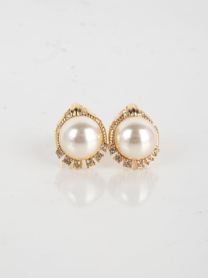 Nina Ricci - Pearl Drop Clipons Earrings