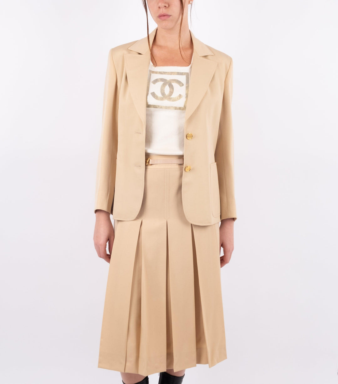 Creme Blazer-Skirt Suit - Volver