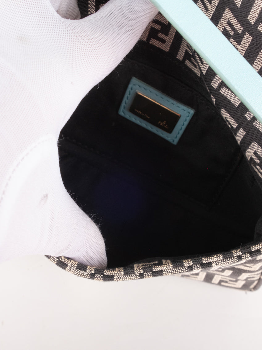 RARE<BR>Zucchino Turquoise Canvas Baguette Bag