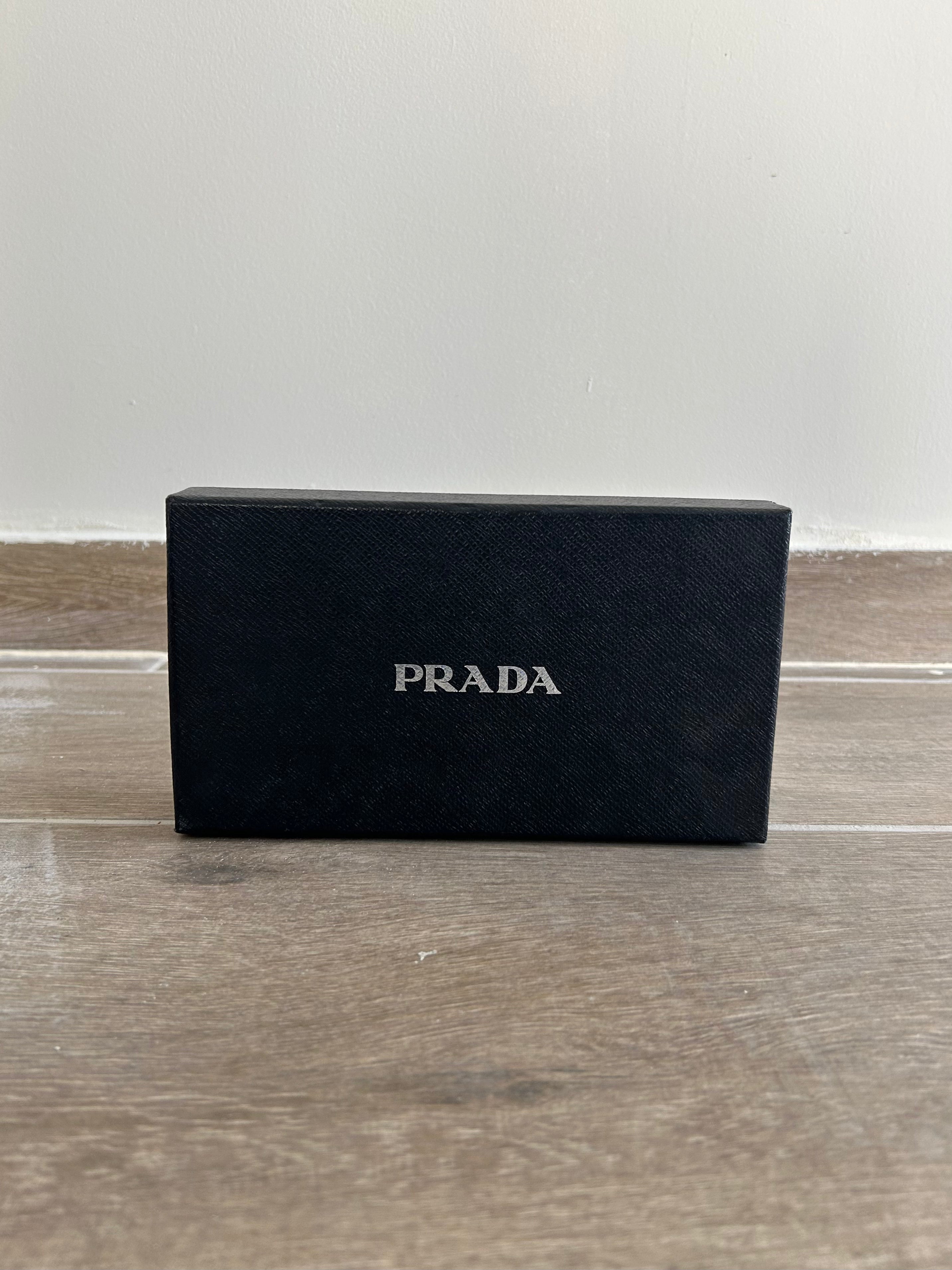 Prada - 22X12X4 Box